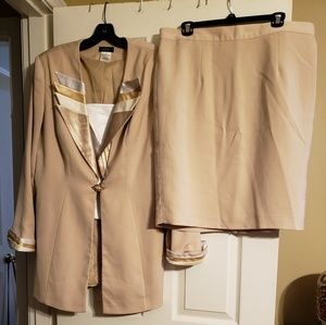 ROMA SUIT, HAT SHOES, AND PURSE 4 PIECES FOR  $130